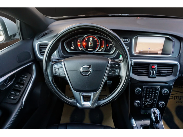 Volvo V40 2.0D R-DESIGN GEARTRONIC - автомобили, коли, обяви за нови и употребявани 10