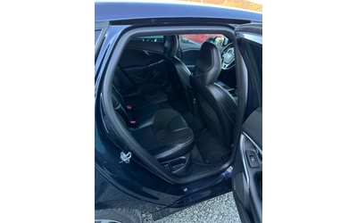 Volvo V40 2.0 - автомобили, коли, обяви за нови и употребявани 9
