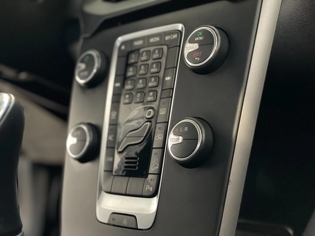Volvo V40 Реален пробег - автомобили, коли, обяви за нови и употребявани 13