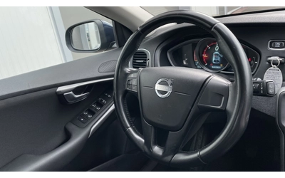 Volvo V40 Реален пробег - автомобили, коли, обяви за нови и употребявани 15