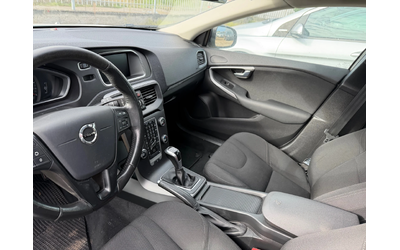 Volvo V40 Cross Country 2.0 D - автомобили, коли, обяви за нови и употребявани 10