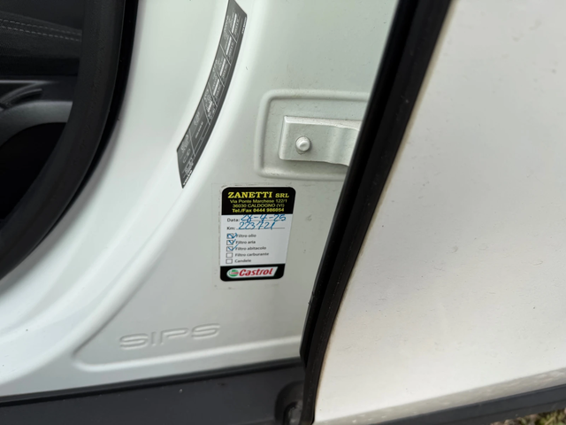 Volvo V40 Cross Country 2.0 D - автомобили, коли, обяви за нови и употребявани 16