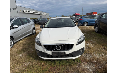 volvo-v40-cross-country - 1