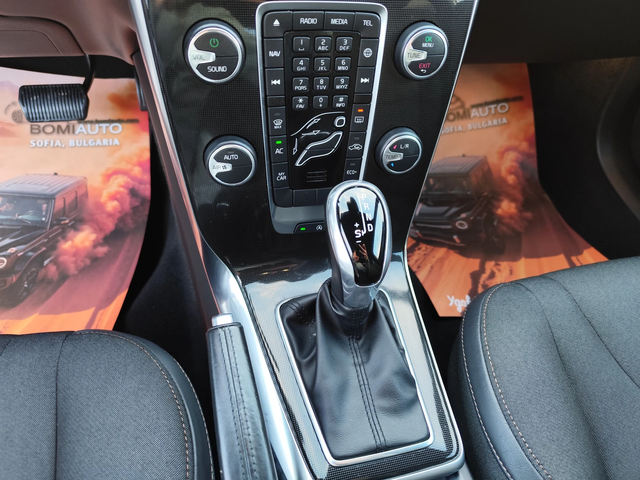 Volvo V40 Cross Country 2.0D* АВТОМАТИК* EURO6B* NAVI* - автомобили, коли, обяви за нови и употребявани 8