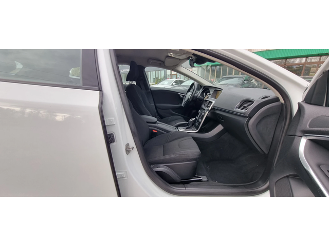 Volvo V40 Cross Country 1.6 D 114k.c UNIKAT ITALIA EURO 5B - автомобили, коли, обяви за нови и употребявани 13