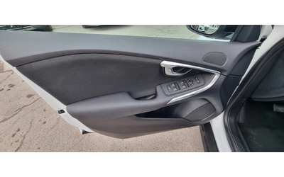 Volvo V40 Cross Country 1.6 D 114k.c UNIKAT ITALIA EURO 5B - автомобили, коли, обяви за нови и употребявани 9