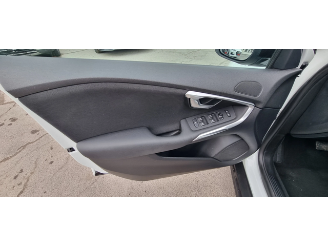 Volvo V40 Cross Country 1.6 D 114k.c UNIKAT ITALIA EURO 5B - автомобили, коли, обяви за нови и употребявани 9