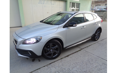 volvo-v40-cross-country - 0