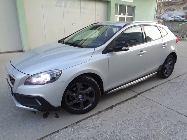 Volvo V40 Cross Country 1.6HDI-D2-115-BARTER-LIZING - автомобили, коли, обяви за нови и употребявани 0