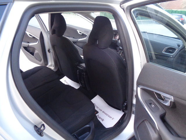 Volvo V40 Cross Country 1.6HDI-D2-115-BARTER-LIZING - автомобили, коли, обяви за нови и употребявани 12