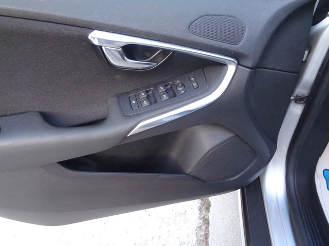 Volvo V40 Cross Country 1.6HDI-D2-115-BARTER-LIZING - автомобили, коли, обяви за нови и употребявани 14