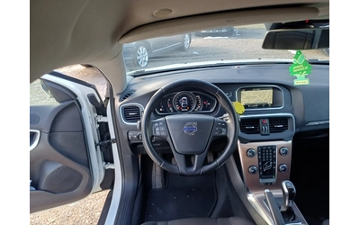 Volvo V40 Cross Country 2.0 D - автомобили, коли, обяви за нови и употребявани 11