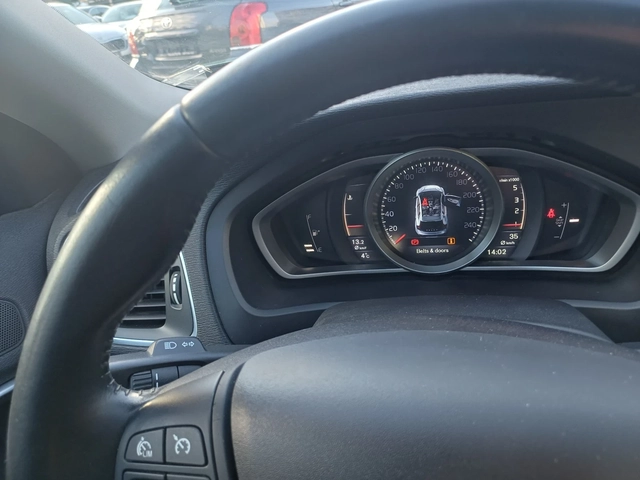 Volvo V40 Cross Country 2.0 D - автомобили, коли, обяви за нови и употребявани 15