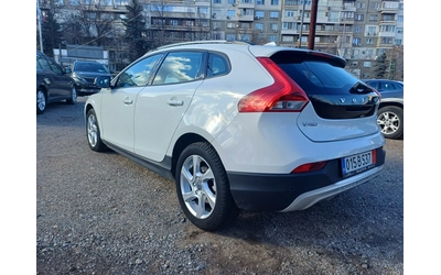 Volvo V40 Cross Country 2.0 D - автомобили, коли, обяви за нови и употребявани 6