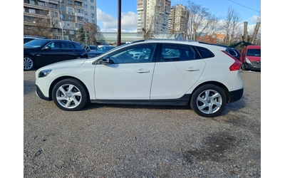 Volvo V40 Cross Country 2.0 D - автомобили, коли, обяви за нови и употребявани 7