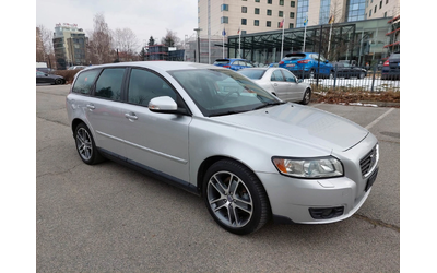 volvo-v50 - 1