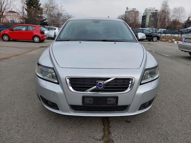 Volvo V50 1, 6d 109ps XENON - автомобили, коли, обяви за нови и употребявани 2