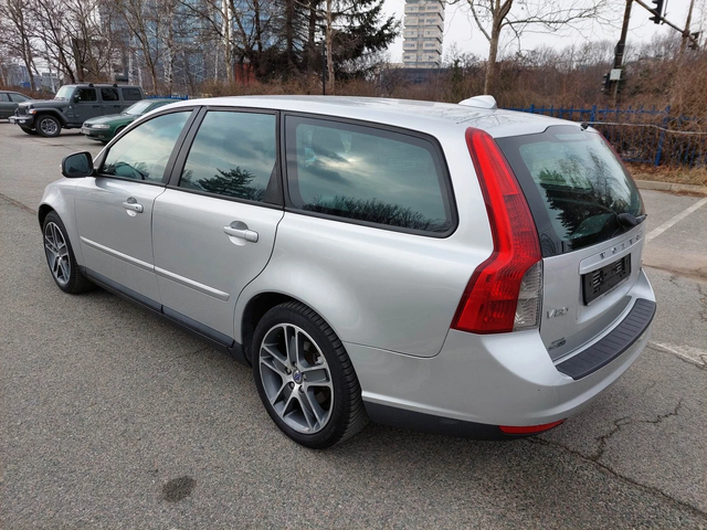 Volvo V50 1, 6d 109ps XENON - автомобили, коли, обяви за нови и употребявани 4