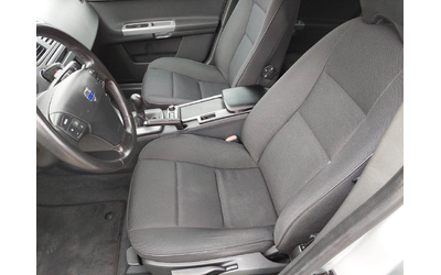 Volvo V50 1, 6d 109ps XENON - автомобили, коли, обяви за нови и употребявани 6