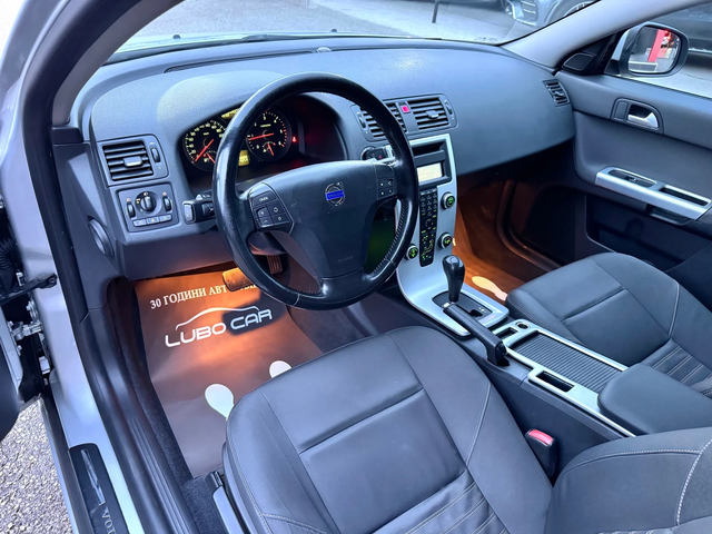 Volvo V50 2.0D-АВТОМАТИК - автомобили, коли, обяви за нови и употребявани 8