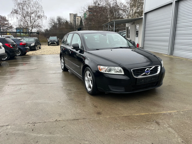 Volvo V50 1.6d - автомобили, коли, обяви за нови и употребявани 0