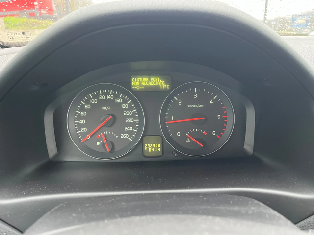 Volvo V50 1.6d - автомобили, коли, обяви за нови и употребявани 10