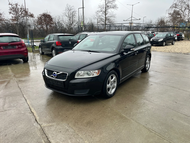 Volvo V50 1.6d - автомобили, коли, обяви за нови и употребявани 2