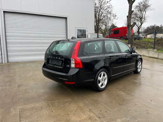 Volvo V50 1.6d - автомобили, коли, обяви за нови и употребявани 3