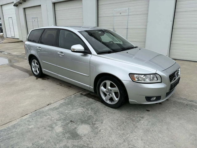 Volvo V50 1.6d 114k.c * D2* UNIKAT* - автомобили, коли, обяви за нови и употребявани 10