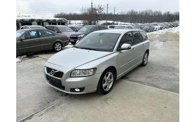 volvo-v50 - 1