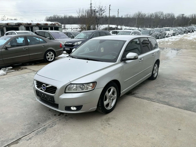 Volvo V50 1.6d 114k.c * D2* UNIKAT* - автомобили, коли, обяви за нови и употребявани 1