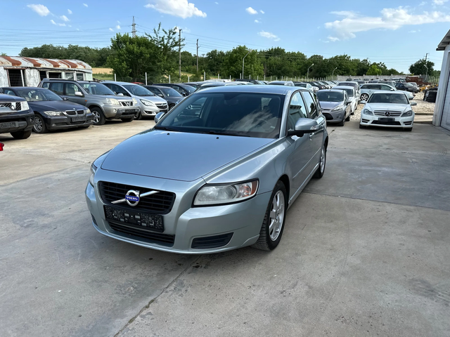 Volvo V50 1.6d D2-114k.c* UNIKAT* - автомобили, коли, обяви за нови и употребявани 1