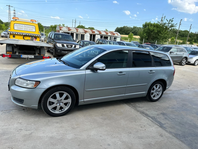 Volvo V50 1.6d D2-114k.c* UNIKAT* - автомобили, коли, обяви за нови и употребявани 3