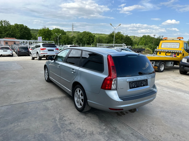 Volvo V50 1.6d D2-114k.c* UNIKAT* - автомобили, коли, обяви за нови и употребявани 5