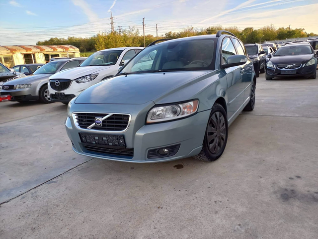 Volvo V50 2.0d * FACE* NOVA* UNIKAT* - автомобили, коли, обяви за нови и употребявани 1