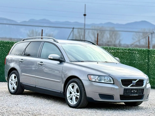 Volvo V50 2.0HDi 136hp//FACELIFT - автомобили, коли, обяви за нови и употребявани 0