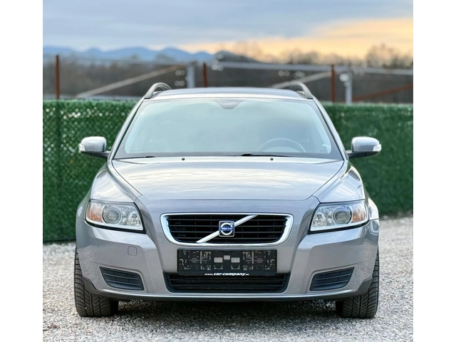 Volvo V50 2.0HDi 136hp//FACELIFT - автомобили, коли, обяви за нови и употребявани 1