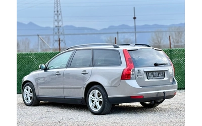 volvo-v50 - 4