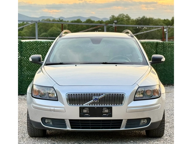 Volvo V50 2.0HDi FACELIFT - автомобили, коли, обяви за нови и употребявани 1