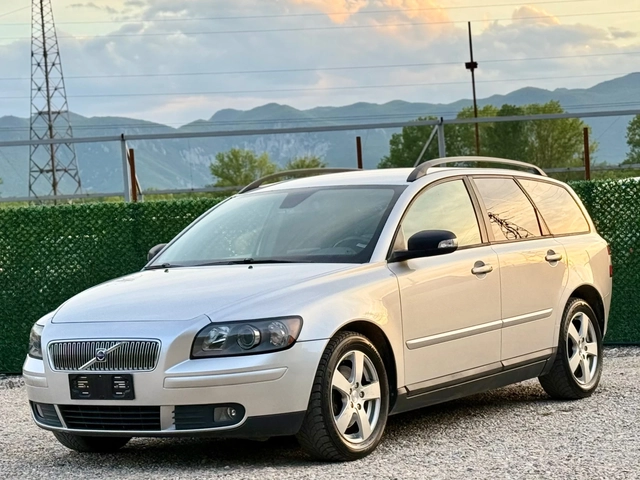 Volvo V50 2.0HDi FACELIFT - автомобили, коли, обяви за нови и употребявани 2