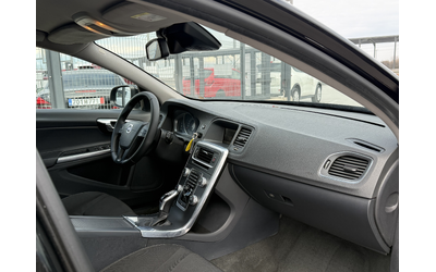 Volvo V60 1.6D* 2016г.* АВТОМАТИК* 171.000КМ* НОВА* СЕРВИЗНА - автомобили, коли, обяви за нови и употребявани 9