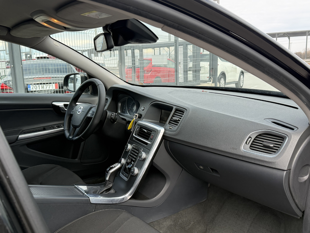 Volvo V60 1.6D* 2016г.* АВТОМАТИК* 171.000КМ* НОВА* СЕРВИЗНА - автомобили, коли, обяви за нови и употребявани 9