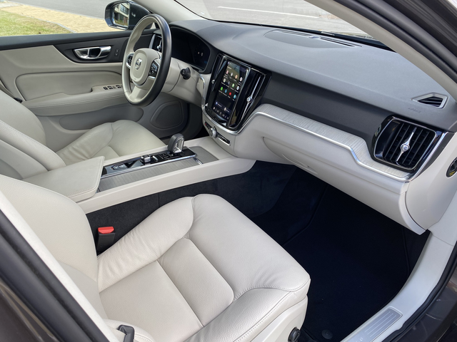 Volvo V60 2.0 B4 (197 кс) Mild Hybrid DCT - автомобили, коли, обяви за нови и употребявани 10