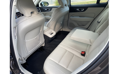 Volvo V60 2.0 B4 (197 кс) Mild Hybrid DCT - автомобили, коли, обяви за нови и употребявани 11