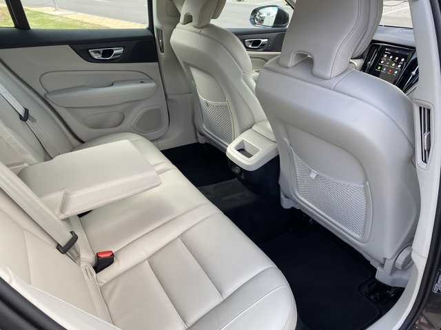 Volvo V60 2.0 B4 (197 кс) Mild Hybrid DCT - автомобили, коли, обяви за нови и употребявани 12