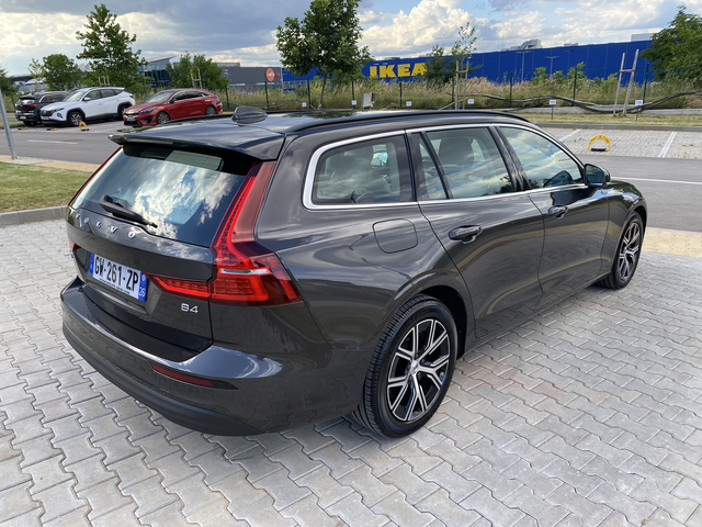 Volvo V60 2.0 B4 (197 кс) Mild Hybrid DCT - автомобили, коли, обяви за нови и употребявани 4