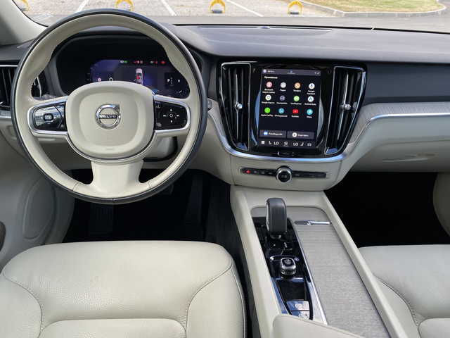 Volvo V60 2.0 B4 (197 кс) Mild Hybrid DCT - автомобили, коли, обяви за нови и употребявани 8