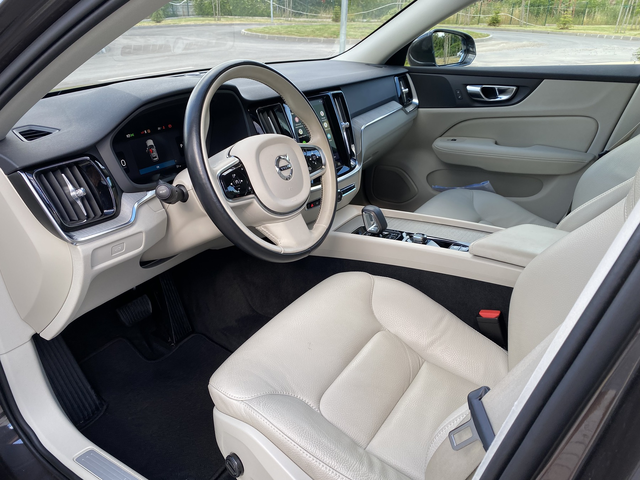 Volvo V60 2.0 B4 (197 кс) Mild Hybrid DCT - автомобили, коли, обяви за нови и употребявани 9
