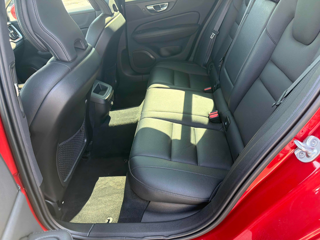 Volvo V60 2.0L 4cyl AWD - автомобили, коли, обяви за нови и употребявани 10