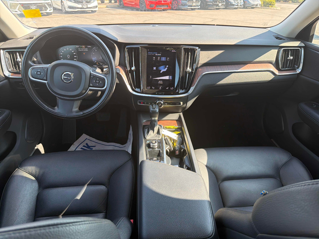 Volvo V60 2.0L 4cyl AWD - автомобили, коли, обяви за нови и употребявани 9